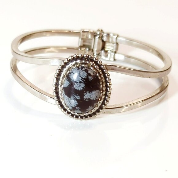 Vintage Snowflake Obsidian Cabochon Silver Tone Cuff Hinge Bracelet - Picture 1 of 6